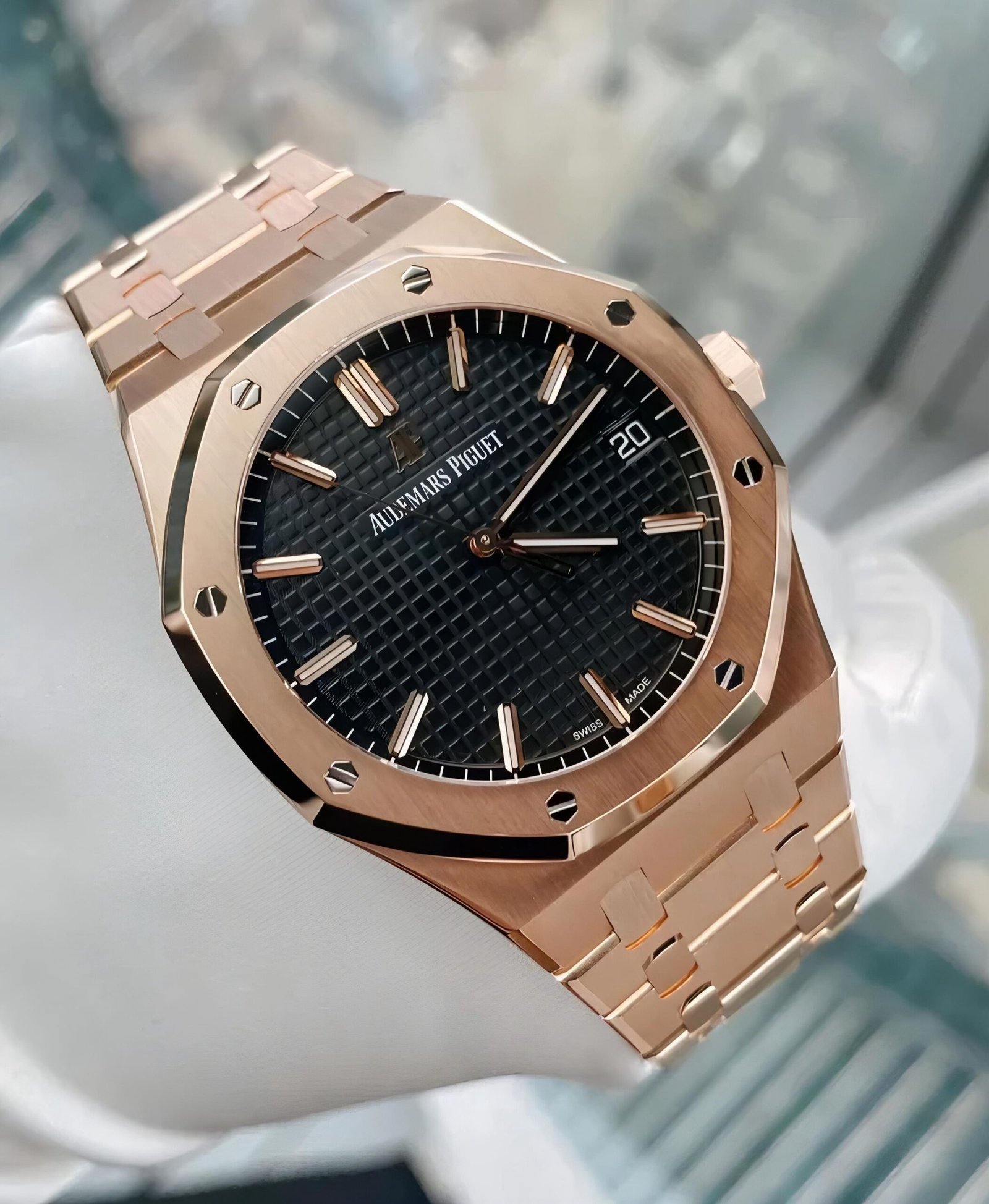 Audemars Piguet Royal Oak 15400OR 18K Rose Gold_0 Audemars Piguet Royal Oak 15400OR 18K Rose Gold