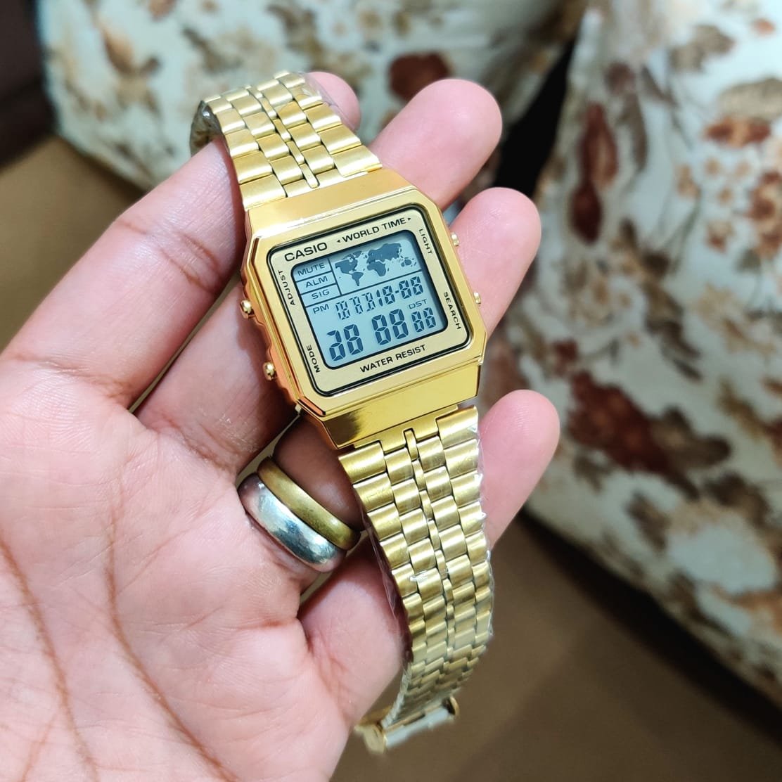 Square Casio Vintage Chronograph Unisex Gold Watch_0 Square Casio Vintage Chronograph Unisex Gold Watch